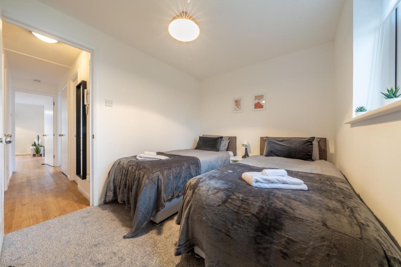 Luxury 2 Bed Apartment Stansted Airport Bishops Stortford Bishop's Stortford Exterior photo