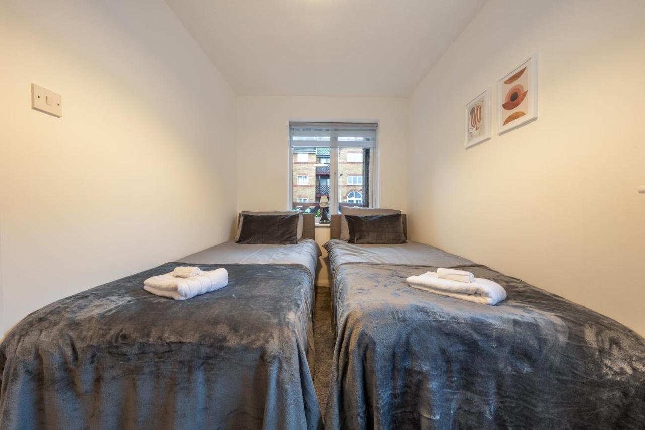 Luxury 2 Bed Apartment Stansted Airport Bishops Stortford Bishop's Stortford Exterior photo