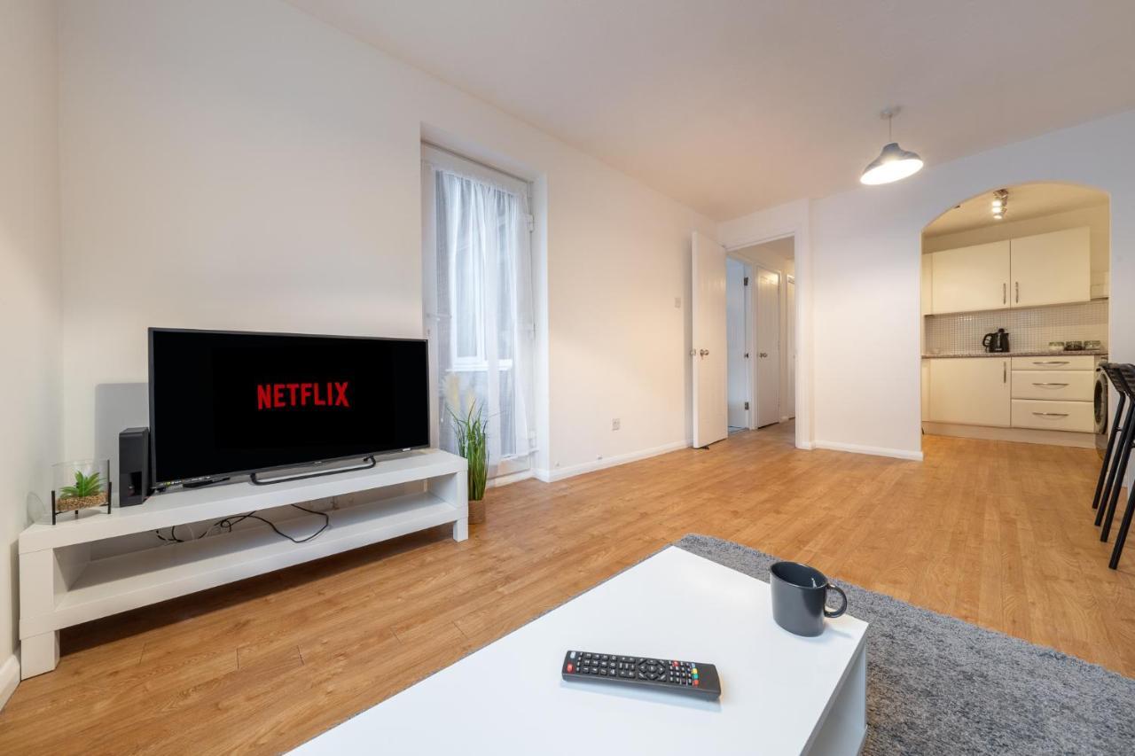 Luxury 2 Bed Apartment Stansted Airport Bishops Stortford Bishop's Stortford Exterior photo