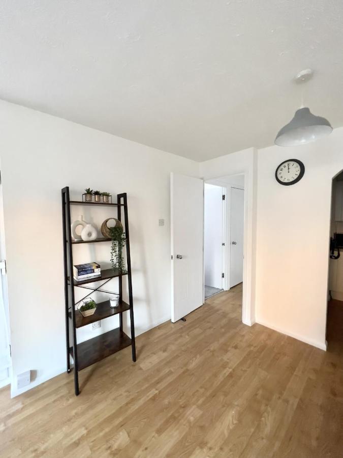 Luxury 2 Bed Apartment Stansted Airport Bishops Stortford Bishop's Stortford Exterior photo